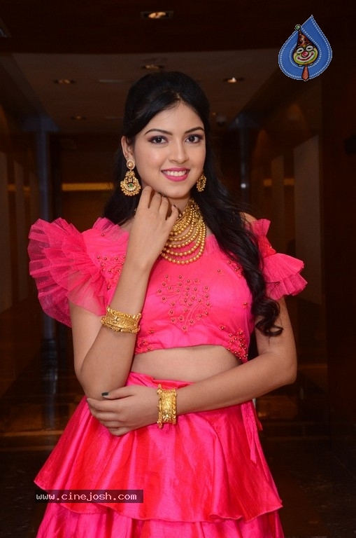 Yashu Mashetty Latest Photos - 19 / 21 photos