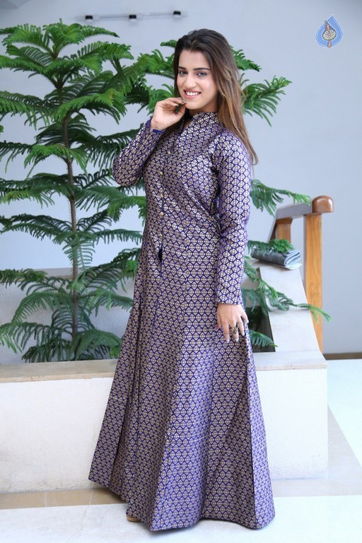 Yasmin Pathan New Photos - 29 / 33 photos