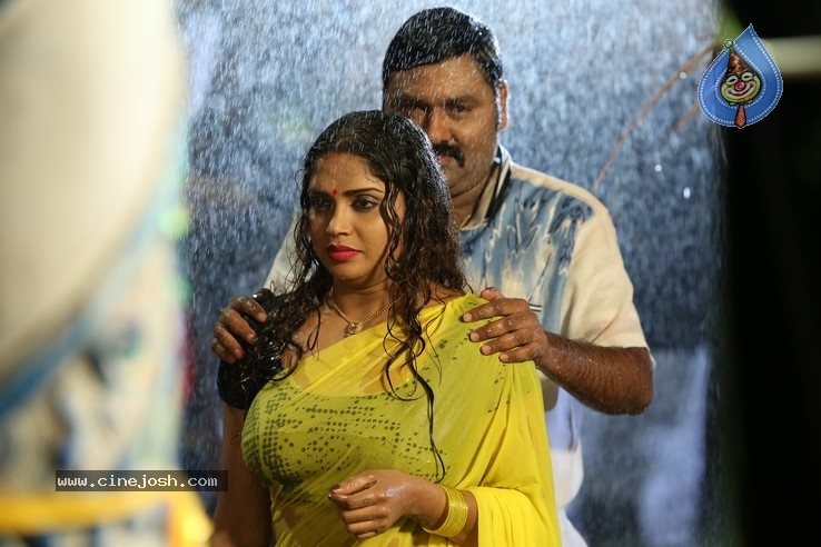 Yerra Chirra Movie Stills - 2 / 13 photos