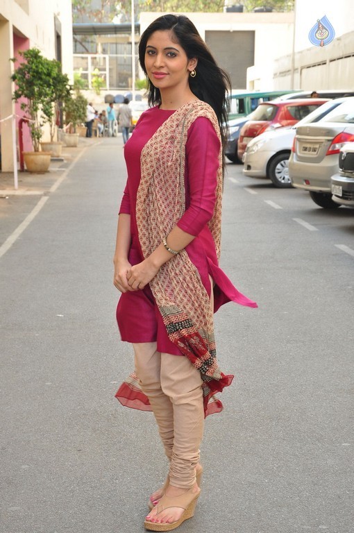 Zahida Sam New Images - 9 / 34 photos
