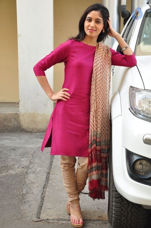 Zahida Sam New Images - 25 / 34 photos