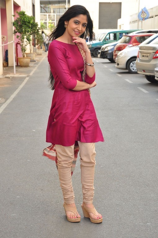 Zahida Sam New Images - 26 / 34 photos