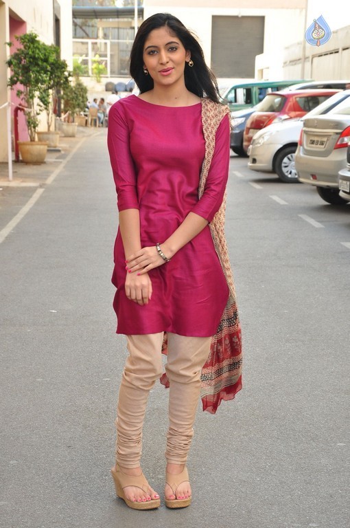 Zahida Sam New Images - 32 / 34 photos