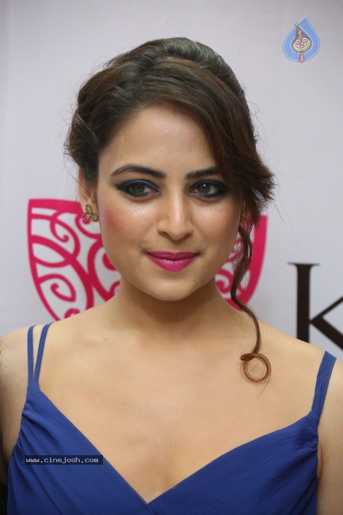 Zoya Afroz Hot Stills - 50 / 152 photos