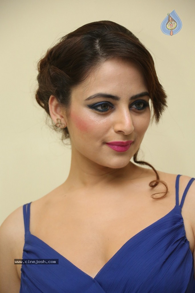 Zoya Afroz Hot Stills - 53 / 152 photos