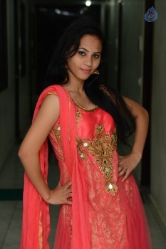 Aasha Rakul Hot Photos - 34 of 42