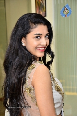 Actress Daksha Nagarkar Photos - 10 of 28