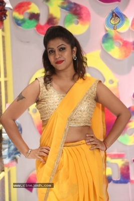 Actress Geethanjali New Images - 17 of 20
