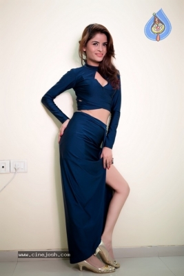 Actress Gehana Vasisth Private Photos - 21 of 36