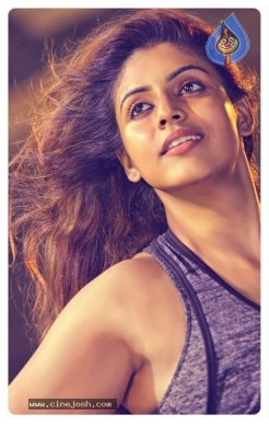 Actress Iniya Photoshoot - 2 of 6