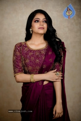 Actress Janani Iyer  Stills - 3 of 5