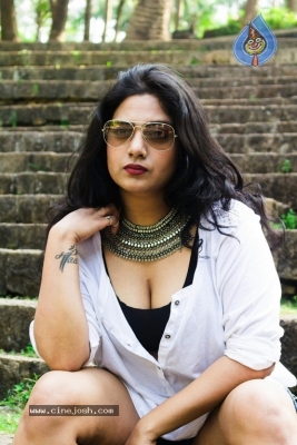 Actress Kavita Radheshyam Photos - 5 of 17
