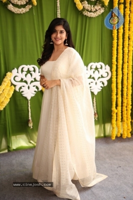 Actress Manisha Photos - 1 of 13