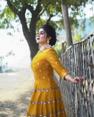 Actress Poorna Photos - 12 of 15
