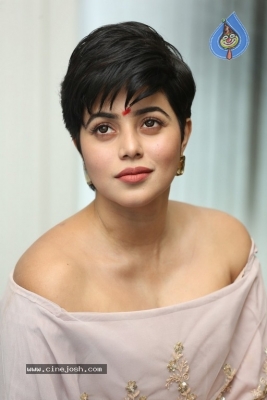 Actress Poorna Photos - 3 of 19