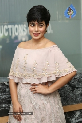 Actress Poorna Photos - 6 of 19