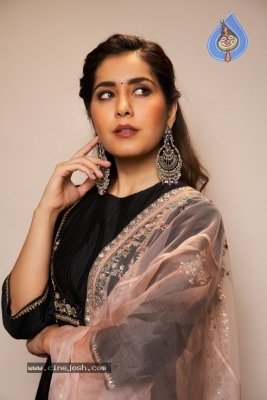 Actress Rashi Khanna Photos - 1 of 8