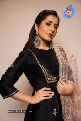 Actress Rashi Khanna Photos - 5 of 8