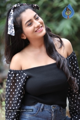 Actress Rashi Singh Stills - 12 of 18