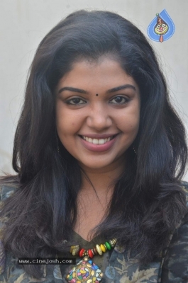 Actress Riythvika Latest Stills - 3 of 11