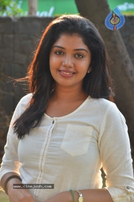 Actress Riythvika Photoshoot - 8 of 12