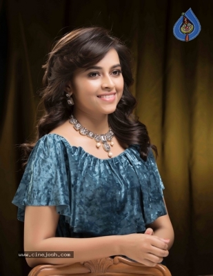 Actress Sri Divya Latest Stills - 7 of 12