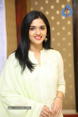 Actress Sunaina Images - 3 of 12