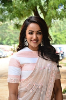 Actress Tejaswi Madivada Photos - 18 of 18