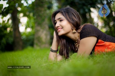 Actress Vani Bhojan Photoshoot - 8 of 16