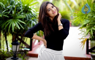 Actress Vani Bhojan Photoshoot - 13 of 16