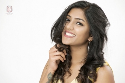 Actresses Eesha Rebba Latest Photoshoot - 2 of 3