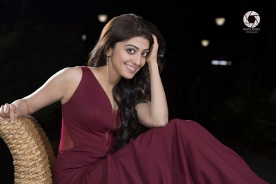 Actresses Pranitha Subhash Photos - 4 of 7