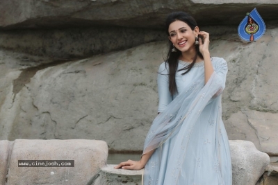 Actresses Riya Suman Pics - 3 of 8