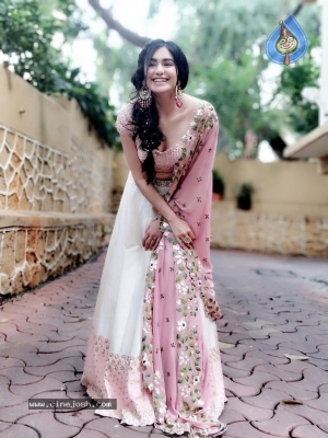 Adah Sharma At Baba Siddiqui Iftar Party - 1 of 5
