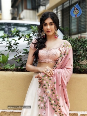 Adah Sharma At Baba Siddiqui Iftar Party - 2 of 5