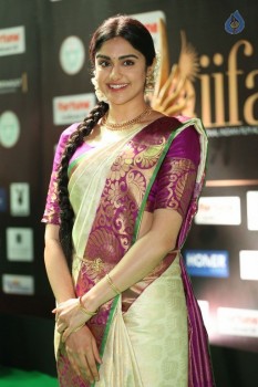 Adah Sharma at IIFA Utsavam - 16 of 40
