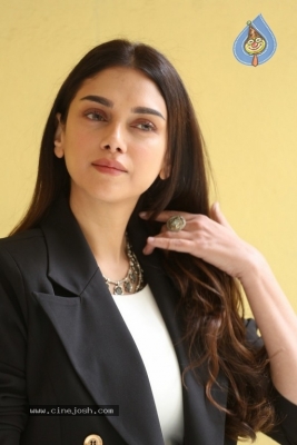Aditi Rao Hydari Interview Photos - 7 of 19