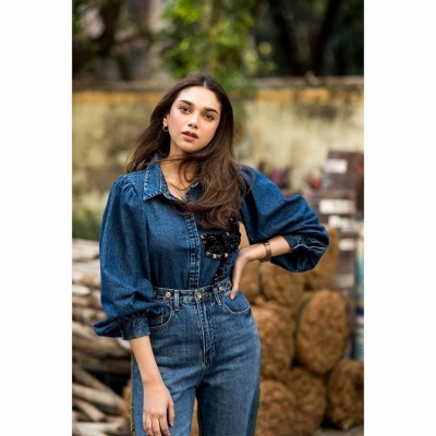 Aditi Rao Hydari Photos - 13 of 17