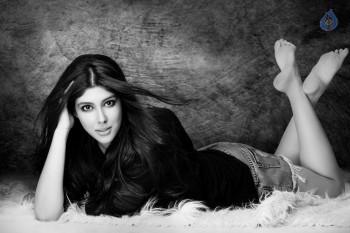 Aditi Singh New Pics - 3 of 6