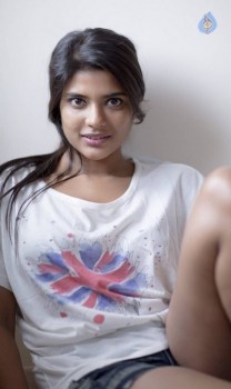 Aishwarya Rajesh New Photos - 12 of 18