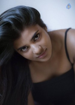 Aishwarya Rajesh New Photos - 15 of 18