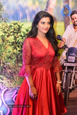 Aishwarya Rajesh Photos - 9 of 15