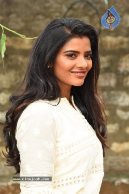 Aishwarya Rajesh Photos - 4 of 21