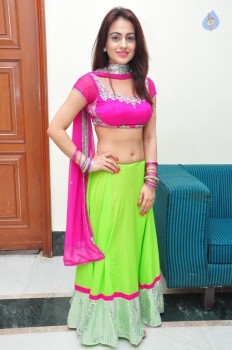 Aksha Photos - 16 of 34