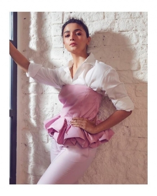 Alia Bhatt Stills - 6 of 20