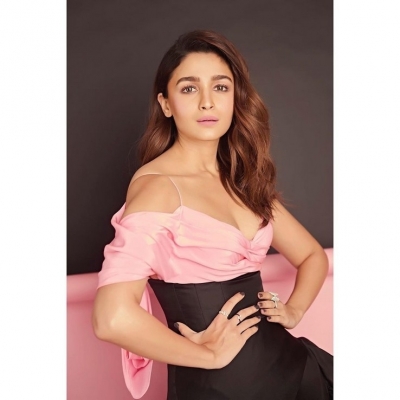 Alia Bhatt Stills - 17 of 20