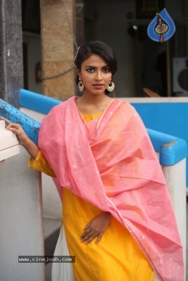 Amala Paul Photos - 14 of 21