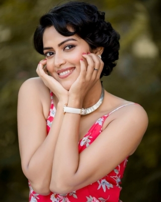 Amala Paul Photos - 8 of 15