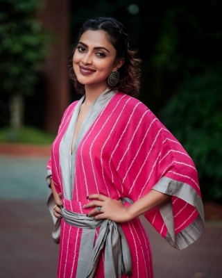 Amala Paul Photos - 13 of 15