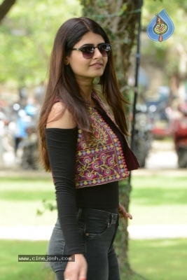 Amisha Narwal Images - 6 of 16